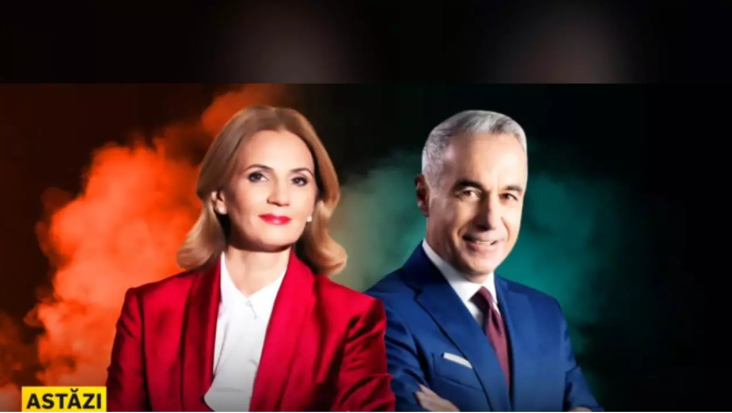 Portret cu Anca Alexandrescu și Călin Georgescu, reprezentându-i pe amândoi în culori vibrante, ea în roșu și el în albastru, pe fundaluri colorate distinct, simbolizând pasiunea și seriozitatea implicării lor politice.