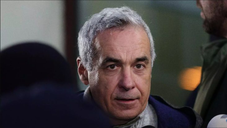 Călin Georgescu vorbind într-un interviu, exprimându-și viziunile despre implicarea României în politica globală și poziționarea sa strategică față de Statele Unite