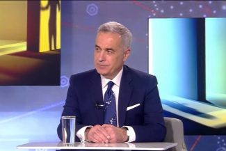 Călin Georgescu discutând în cadrul emisiunii 'Culisele Statului Paralel' de la Realitatea PLUS, reflectând asupra mobilizării publice recente