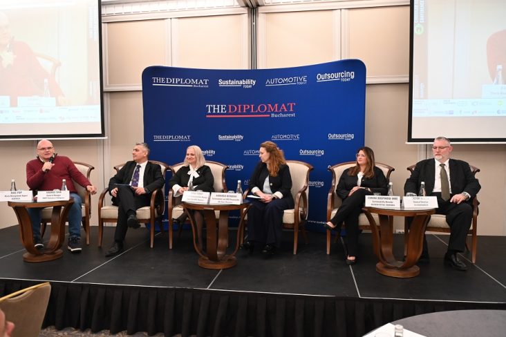 Adrian-Victor Vevera, Director General ICI București, susține un discurs despre digitalizare și sustenabilitate la Circular Economy Conference 2025.