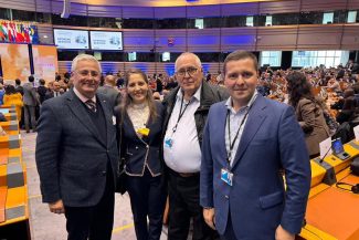 Reprezentanți români la Comitetul European al Regiunilor, alături de Corneliu Ștefan.