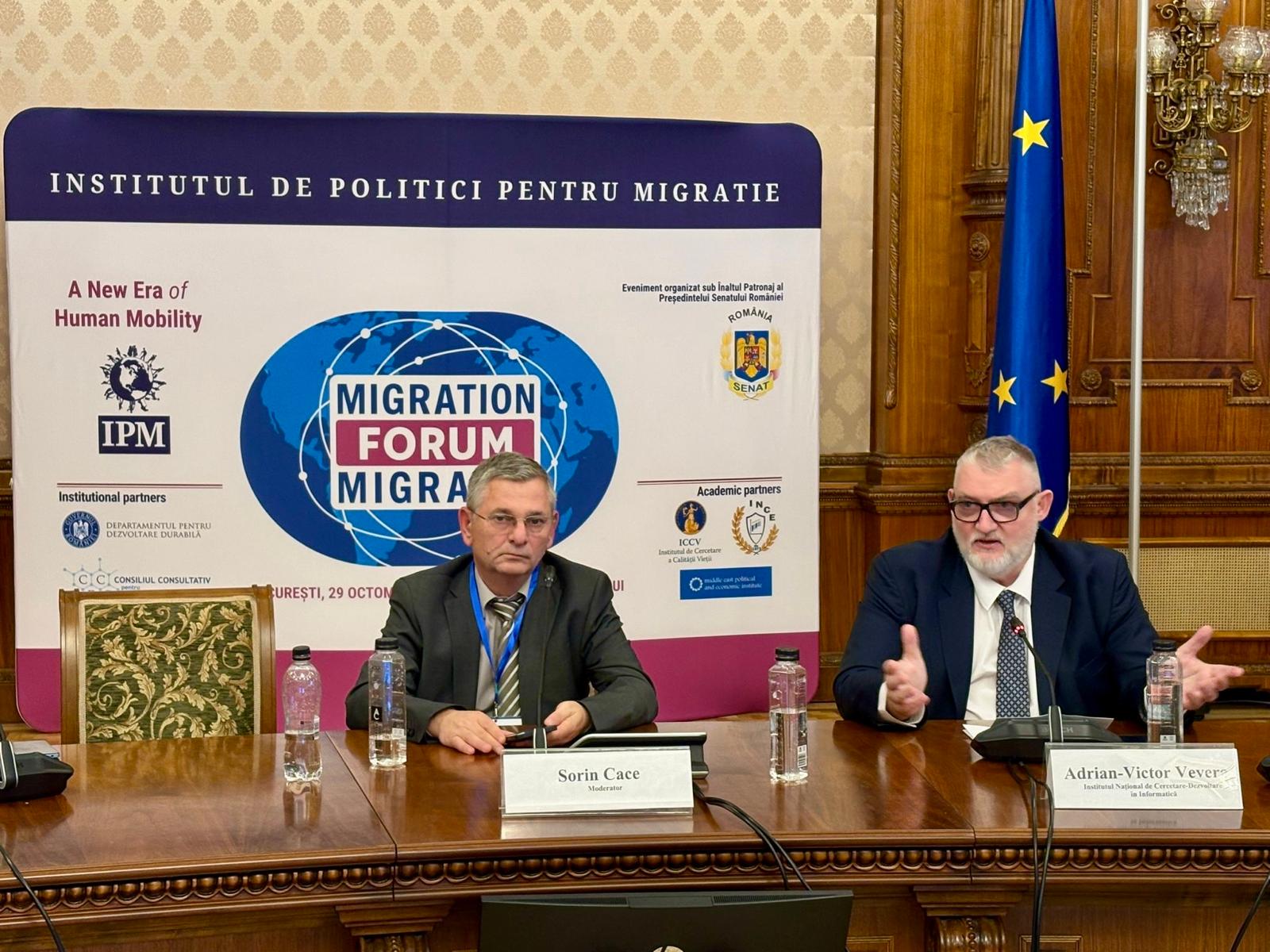 Adrian-Victor Vevera, Director General ICI București, alături de Sorin Cace, în cadrul Migration Forum 2025, discutând despre rolul tehnologiei în politicile de migrație și reintegrarea diasporei.