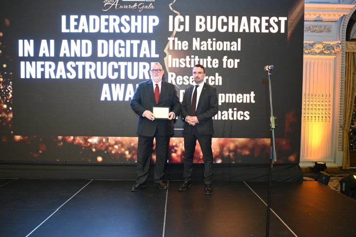 Adrian‑Victor Vevera, Director General al ICI București, primind premiul „Leadership in AI and Digital Infrastructure” la The Diplomat‑Bucharest Awards Gala 2025.