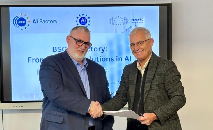 Semnarea acordului de parteneriat între ICI București și Wallachia eHUB în cadrul evenimentului AI Factory