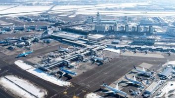 Haos în traficul aerian din Europa: Grecia s-a confruntat cu o defecţiune fără precedent a sistemului radio de trafic aerian. Aeroportul din Bergamo a avut probleme tehnice cu sistemul de ghidare la aterizare. Zboruri anulate în Olanda din cauza vremii