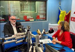 Adrian-Victor Vevera, director ICI București, la emisiunea Serviciul de noapte cu Maria Țoghină, discutând despre prima fabrică de inteligență artificială din România