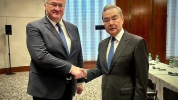 China este pregătită să ofere ”un nou ajutor umanitar” Ucrainei îi spune la MSC Wang Yi lui Andrii Sîbiga