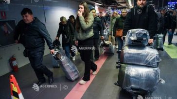 MAE: Alți 96 de cetățeni români au revenit în țară printr-un zbor de repatriere organizat prin rescEU