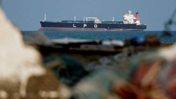 Două nave cu destinația India au traversat Strâmtoarea Ormuz