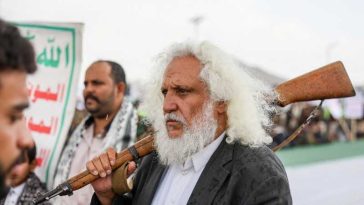 Rebelii Houthi din Yemen avertizează că vor bloca Strâmtoarea Bab el-Mandeb, în sprijinul Iranului