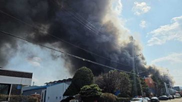 UPDATE/Coreea de Sud: Cel puțin 50 de răniți într-un incendiu izbucnit la o fabrică de piese auto din Daejeon