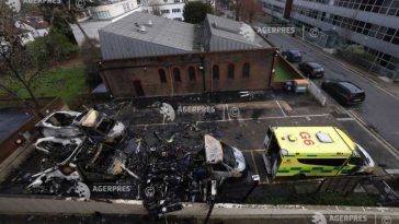 Ambulanțe incendiate la Londra: Premierul Starmer condamnă un atac 'antisemit profund șocant'