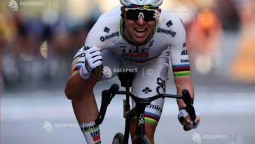 Ciclism: Tadej Pogacar a câștigat Milano-Sanremo cu o bicicletă avariată
