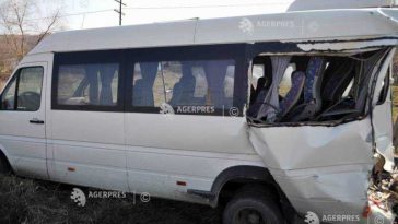 Dâmbovița: Accident cu un microbuz și un autocamion în Tărtășești; a fost activat Planul Roșu de Intervenție
