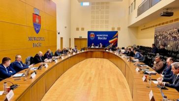 Primar USR: După ce Bolojan ne-a luat banii de termoficare, şcoli şi cofinanţări, am găsit soluţia să revenim la bonificaţia de 10% pentru băcăuani / Guvernul, acuzat de ”decizii hazardate” - a tăiat fără explicaţii şi fără consultare resurse esenţiale
