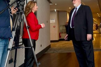 Adrian-Victor Vevera participând la Bucharest Learning Visit în cadrul proiectului european AI4Citizens