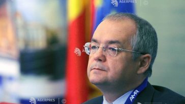 Emil Boc lansează un apel către clujeni să participe la o campanie de plantare de pomi