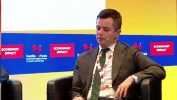 Conferinţa The Economist - Ionuţ Stanimir (BCR): Este o sarcină foarte provocatoare pentru lideri de a reorganiza totul în era inteligenţei artificiale/ Manualele de leadership de acum 10 ani sunt moarte/ Trebuie să reorganizăm aceste realităţi