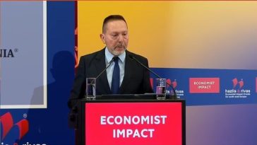 Conferinţa The Economist - Yannis Stournaras, guvernator al Băncii Greciei şi membru în board-ul BCE: Criza energetică e un semnal de alarmă puternic / E nevoie de schimbări instituţionale