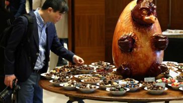 Ciocolatieri de top din Belgia își etalează măiestria într-o expoziție dedicată ouălor de Paște (GALERIE FOTO)