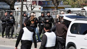 UPDATE Atac armat la un liceu din sud-estul Turciei, 16 persoane rănite (guvernator)