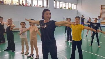 #AnulNadia/ Giurgiu: Un număr de 120 de gimnaste din municipiu pregătesc un festival de gimnastică pentru Nadia Comăneci