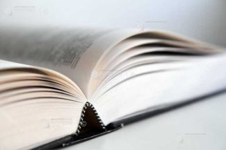 Ziua Bibliotecarului din România/Bibliotecarii transformă discret biblioteca dintr-un spațiu al rafturilor de cărți în huburi comunitare