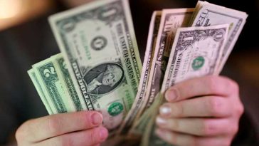 Forbes: Avuția miliardarilor ruși a crescut cu 11%, în pofida războiului și a sancțiunilor