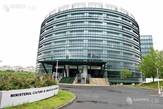 Ministerul Culturii: Ziua Mondială a Cărții și a Drepturilor de Autor – un prilej să ne amintim că lectura a format generații