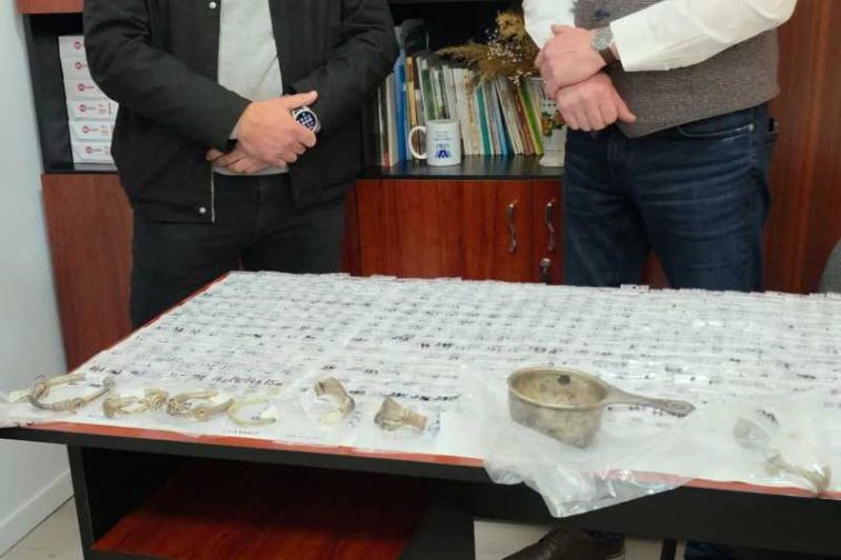 Botoșani: Piese de tezaur despre care se presupune că datează din secolul I înainte de Hristos, descoperite la Darabani