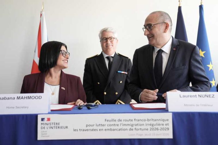 Nou acord franco-britanic, cu finanțare condiționată parțial, pentru stoparea traversărilor clandestine ale Canalului Mânecii