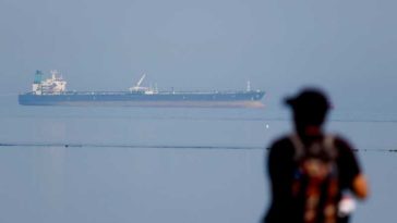 UE și-a creat baza legală de interzicere a serviciilor maritime pentru petrolul rusesc și încearcă să se coordoneze cu G7