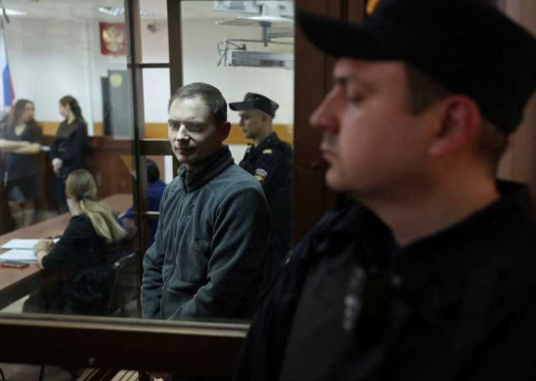 Kremlinul lansează o campanie de arestări împotriva singurului partid de opoziție legal din Rusia