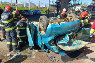 Un autoturism a căzut de pe Pasarela Bucium din Iași