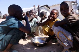 Două treimi dintre persoanele afectate de crize alimentare în 2025 trăiesc în zece țări (raport)