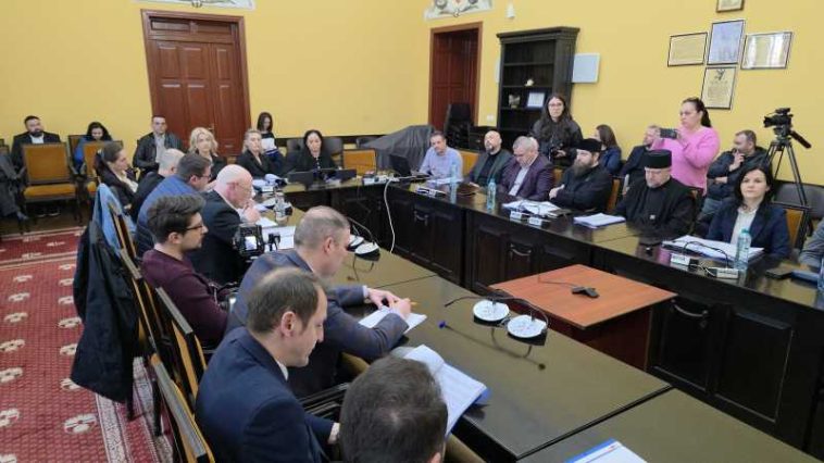 Botoșani: Dezbatere pe tema jocurilor de noroc în municipiu; primarul propune menținerea sălilor de jocuri