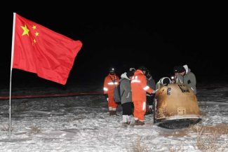 Două noi minerale lunare, descoperite de cercetătorii chinezi