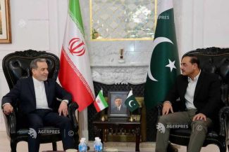 Șeful diplomației iraniene spune că a prezentat Pakistanului un ‘cadru viabil’ pentru încheierea războiului cu SUA