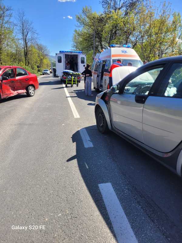 Sibiu: Accident rutier la Tălmaciu; două femei – transportate la UPU