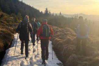 Buzău: Patru persoane rătăcite pe munte au fost salvate de către jandarmii montani