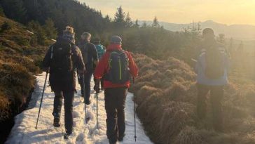 Buzău: Patru persoane rătăcite pe munte au fost salvate de către jandarmii montani