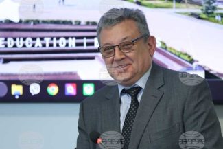 BTA/ Fizicianul bulgar Petko Dinev speră ca o viitoare aselenizare să fie filmată cu camerele companiei sale