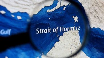 Prima navă încărcată cu gaze lichefiate pare să fi trecut prin Strâmtoarea Ormuz de la începutul războiului