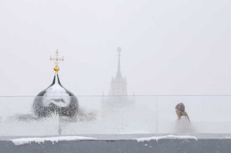 Rusia/ Furtună de zăpadă soldată cu trei morți; zeci de mii de gospodării fără curent electric