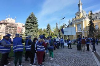 Botoșani: Protest al asistenților persoanelor cu handicap grav, în municipiul reședință