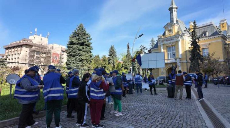 Botoșani: Protest al asistenților persoanelor cu handicap grav, în municipiul reședință