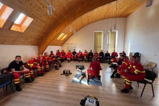 Bihor: Cei 121 de paramedici SMURD pe motocicletă din țară, instruiți la Oradea înaintea sezonului estival