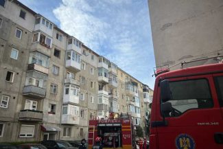 Sibiu: 15 persoane evacuate dintr-un bloc unde a izbucnit un incendiu la o garsonieră
