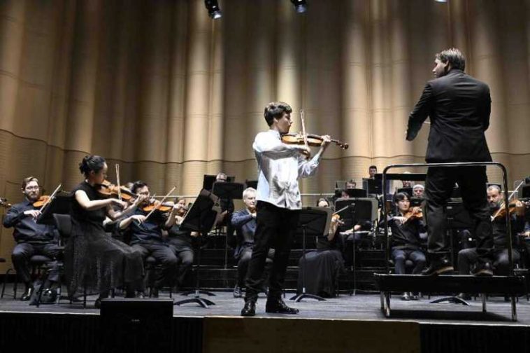 BTA/ Un violonist bulgar a câștigat dreptul de a utiliza o vioară din secolul al XVIII-lea, după un concurs în Elveția