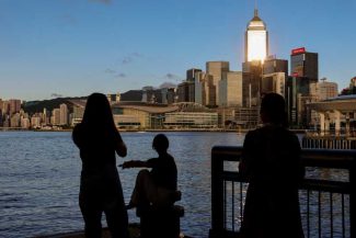 Hong Kong: Măsuri dure pentru deținătorii și utilizatorii de țigări electronice în public; restricții aplicate inclusiv turiștilor